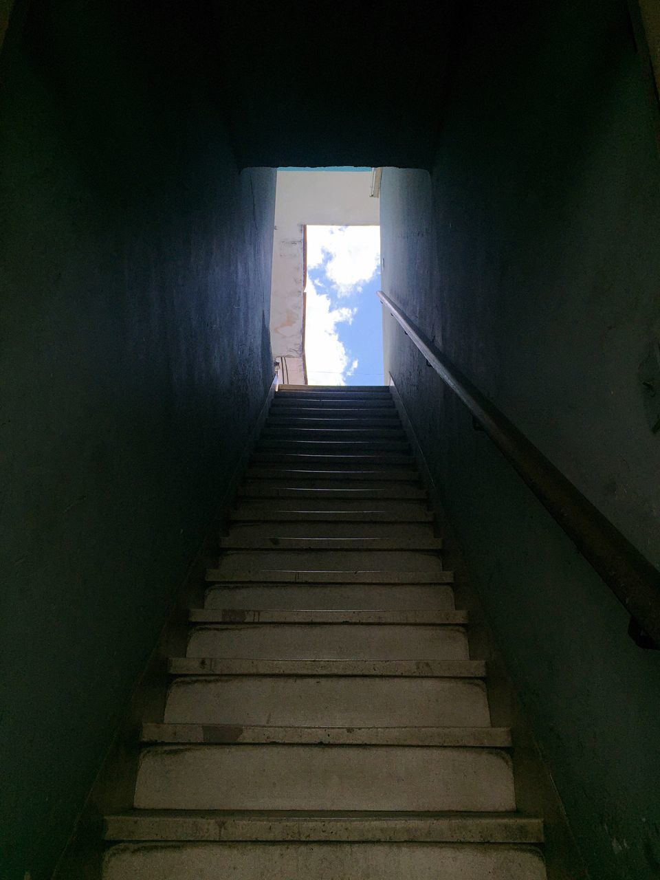 STAIRCASE IN BUILDING