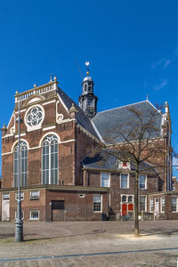 Amsterdam stock exchange, right, is the oldest stock exchange in the world. netherlands