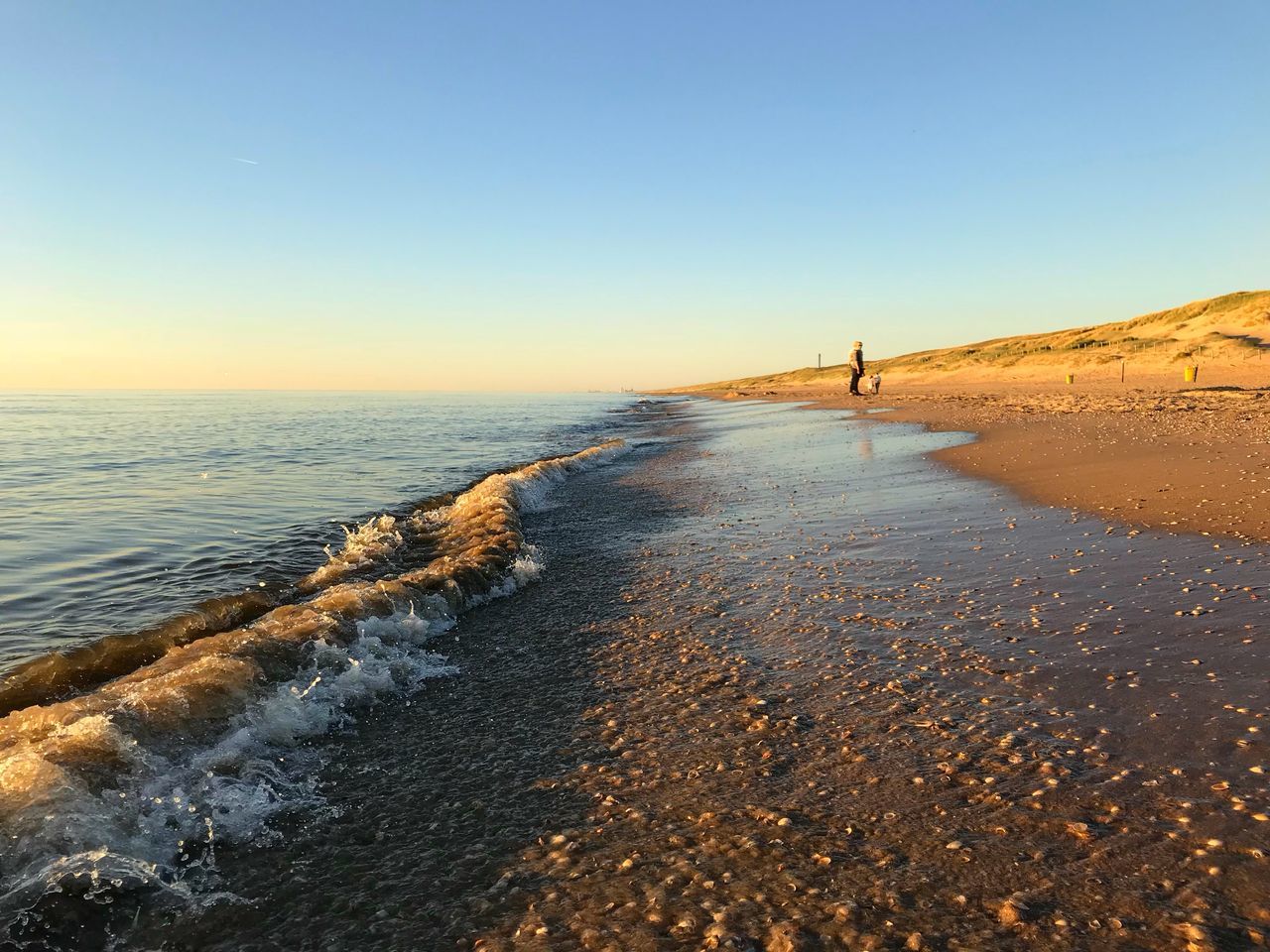 sky, sea, water, scenics - nature, beauty in nature, beach, land, clear sky, tranquility, tranquil scene, nature, non-urban scene, horizon, copy space, wave, idyllic, horizon over water, no people, day, outdoors