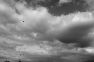 Low angle view of cloudy sky