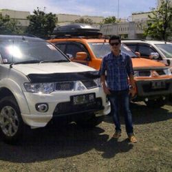 land vehicle