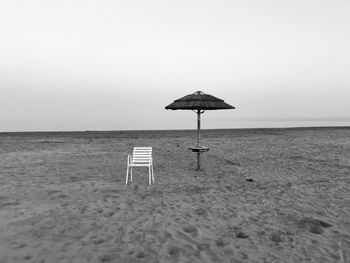 Attesa summertime alone waiting beach spettami 