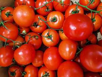 Full frame shot of tomatoes at market