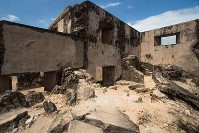 Old ruined building against sky