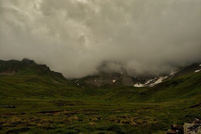 Cloudy weather at the mountains, scenic view