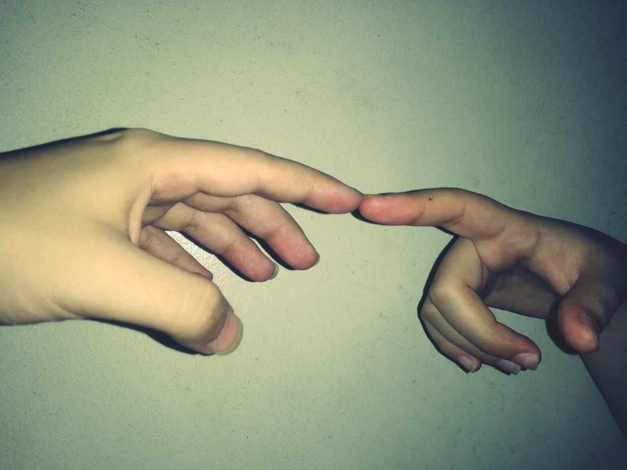 human hand, human body part, human finger, two people, real people, close-up, togetherness, friendship, indoors, relationship difficulties, day, people