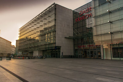 Buildings in city against sky