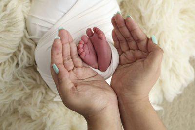 Close-up of hand