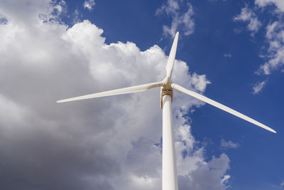 Rotor of wind turbine under clouds