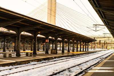 train station