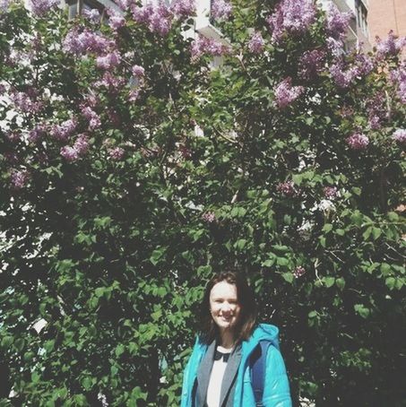 young adult, person, lifestyles, portrait, looking at camera, front view, casual clothing, smiling, leisure activity, headshot, young women, growth, tree, flower, waist up, standing, day, nature