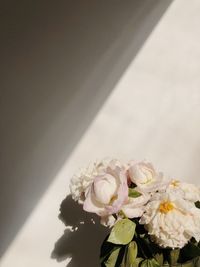 Close-up of rose bouquet in vase