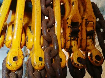 Close-up of rusty metal chain