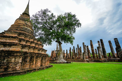 View of temple building against sky