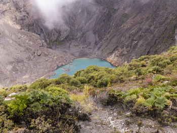 The irazú volcano in costa rica is 3432 m high, making it the highest peak in the cordillera central