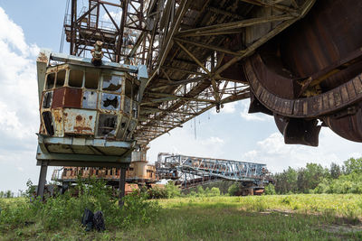 Abandoned train against sky