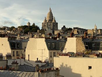 Buildings in paris, sacre coeur