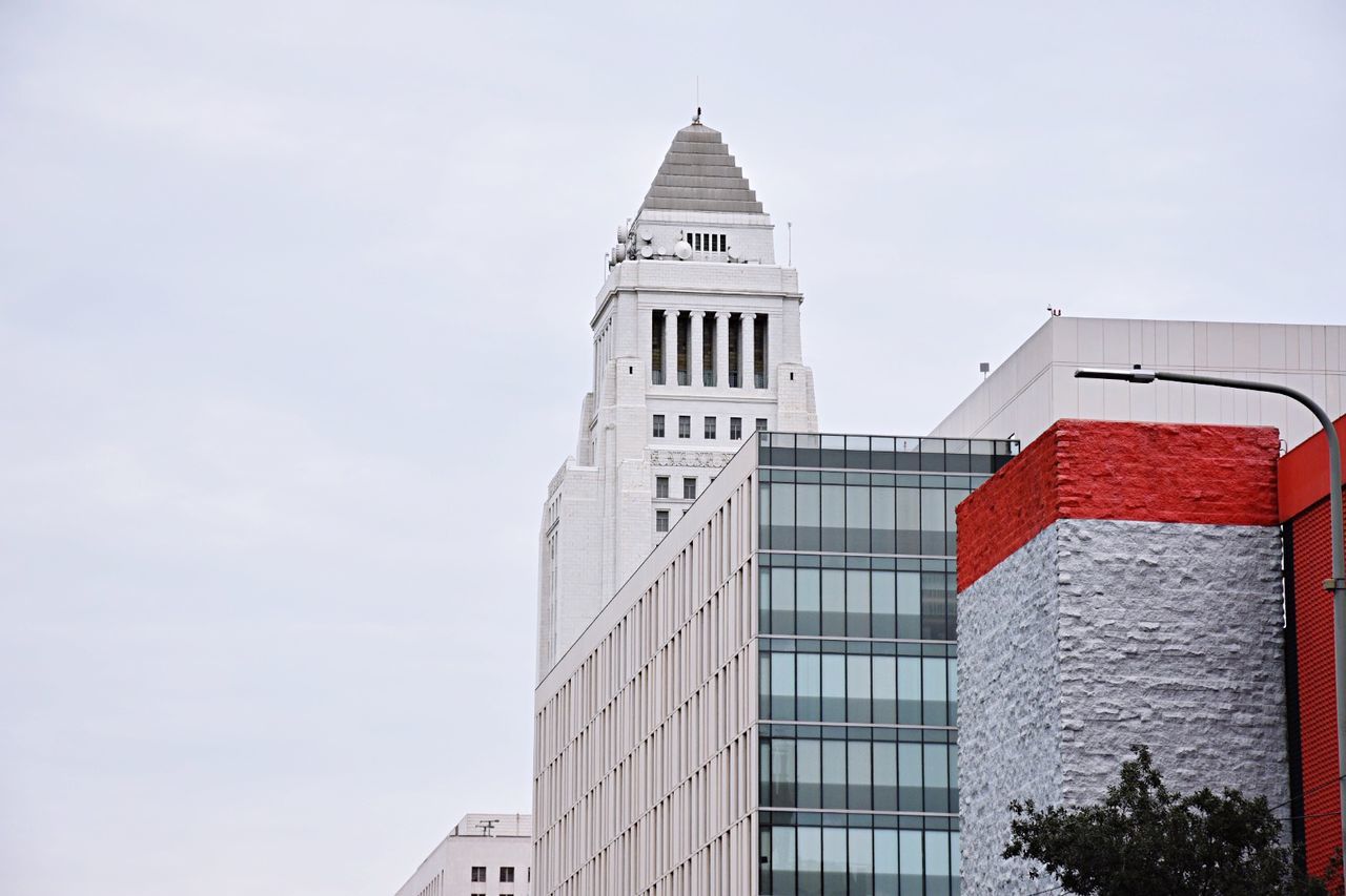 architecture, built structure, building exterior, building, sky, low angle view, nature, day, tower, no people, city, tall - high, outdoors, office, modern, office building exterior, cloud - sky, travel destinations, skyscraper, copy space, spire