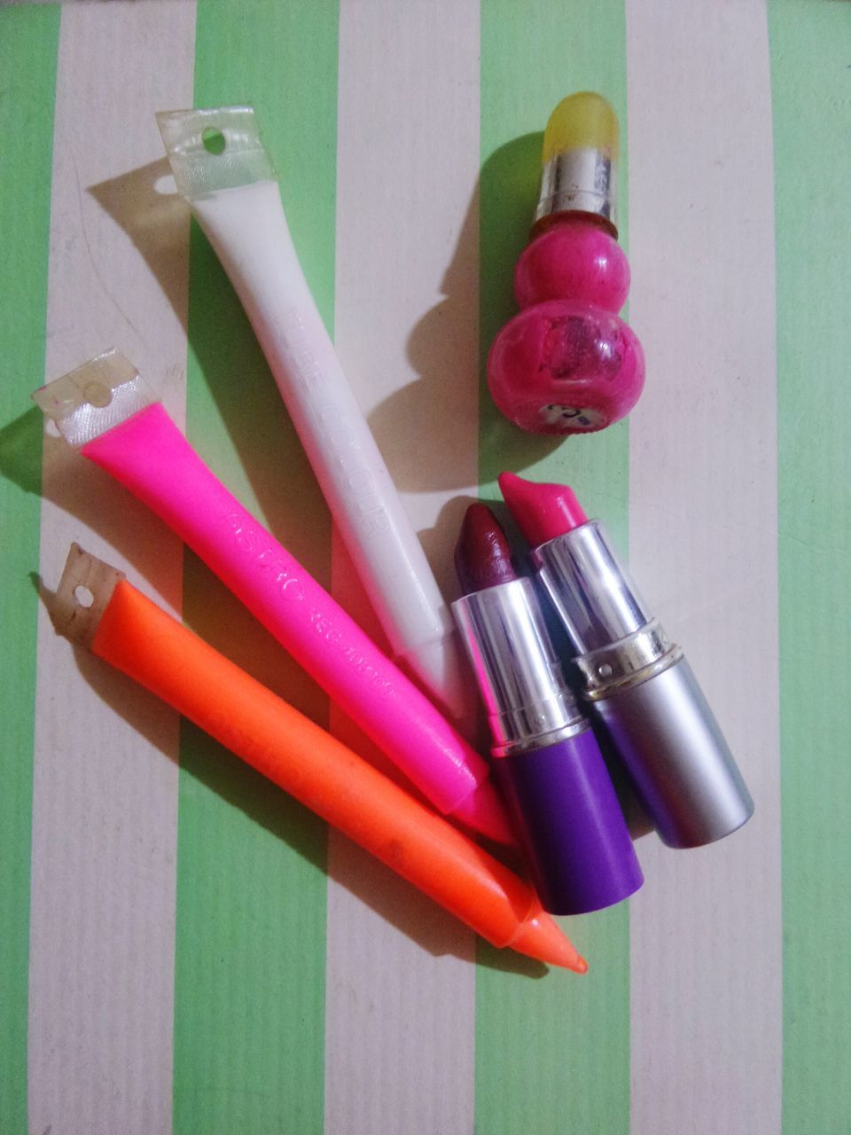 indoors, multi colored, still life, variation, close-up, colorful, plastic, choice, high angle view, large group of objects, table, colored pencil, no people, red, pencil, blue, equipment, green color, group of objects, arrangement