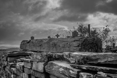 Stack of old ruins against sky