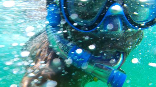 Close up of bubbles in water