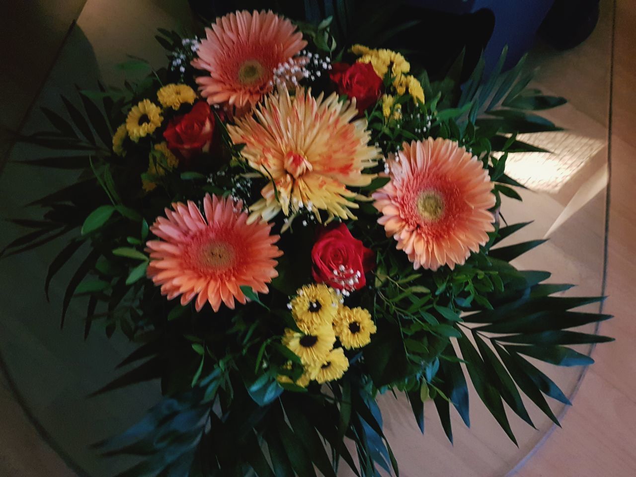 HIGH ANGLE VIEW OF FLOWER BOUQUET