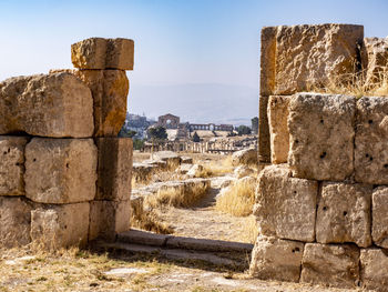 Old ruins of building against sky