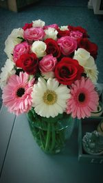 Close-up of red flowers