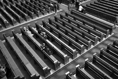 Row of objects in row