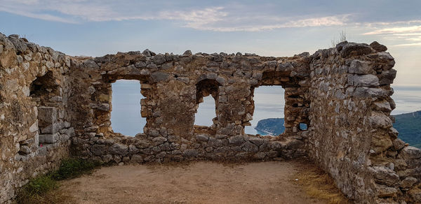 Old ruins against sky