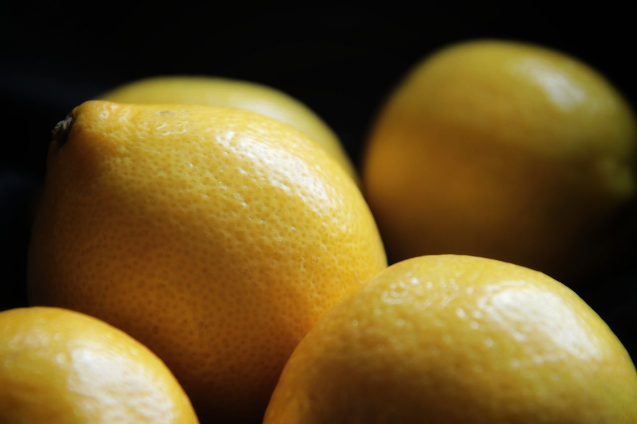 CLOSE-UP OF LEMON