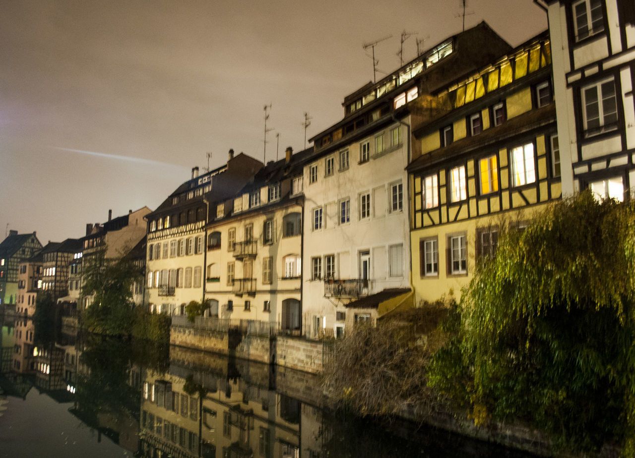 BUILDINGS AGAINST SKY IN CITY