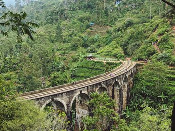 9 arch bridge in kandy, sri lanka