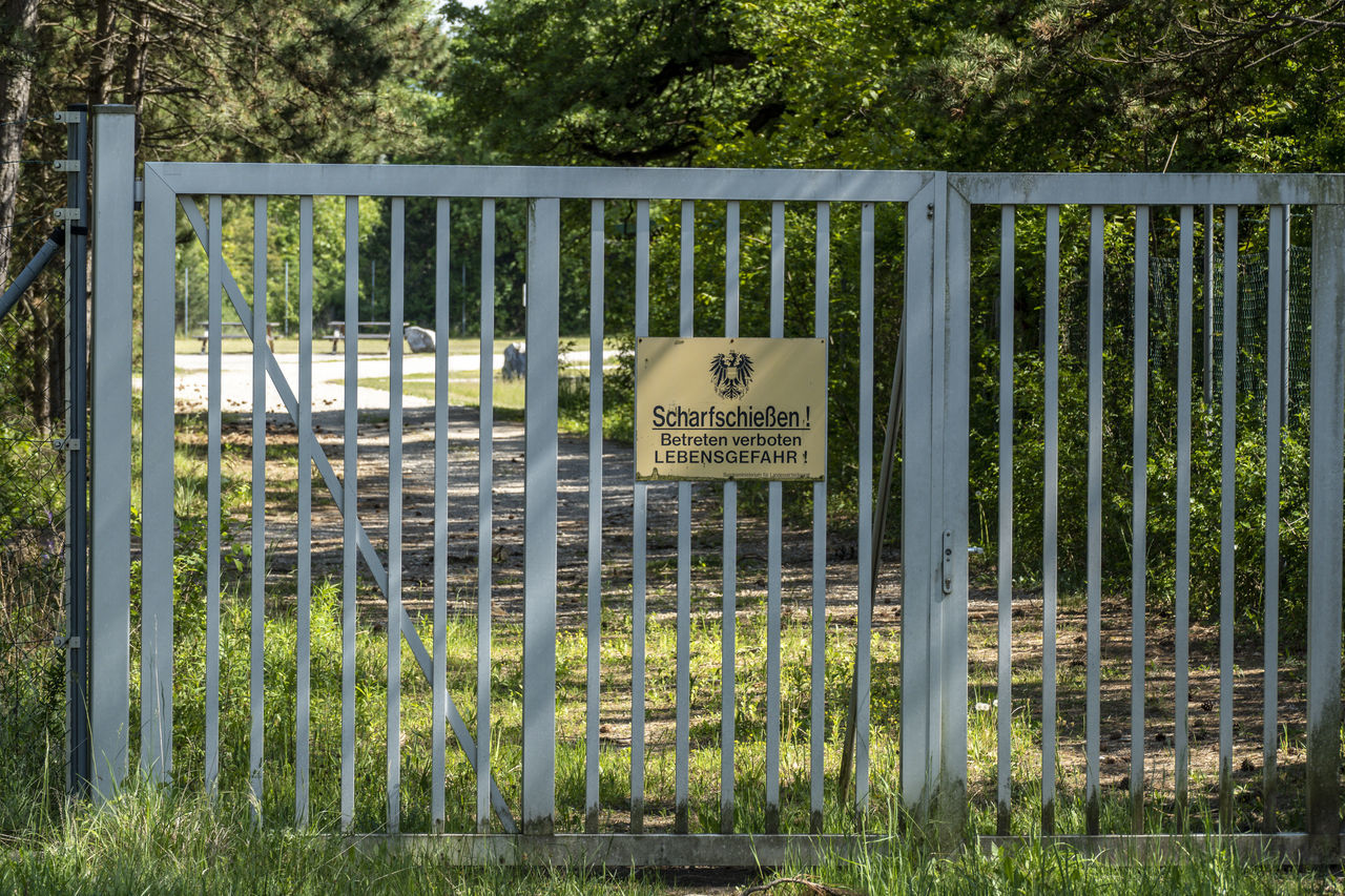 INFORMATION SIGN ON GREEN GATE