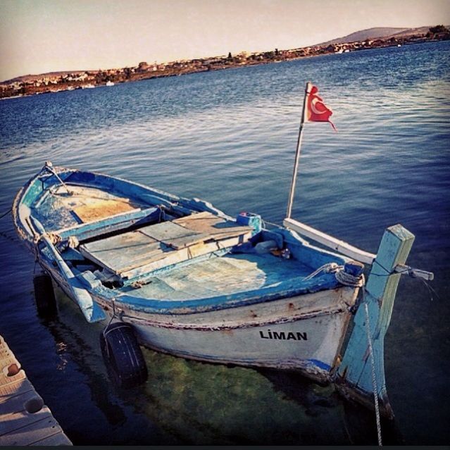 nautical vessel, water, boat, transportation, mode of transport, moored, sea, tranquility, nature, lake, tranquil scene, day, rippled, river, no people, outdoors, sky, travel, blue, rope