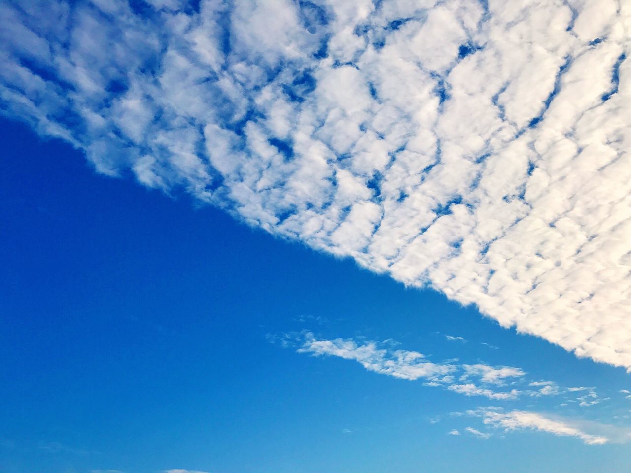 blue, sky, low angle view, no people, beauty in nature, nature, cloud - sky, scenics, day, vapor trail, outdoors