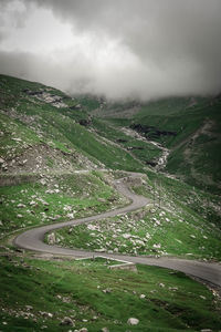 Picture of a mountain pass
