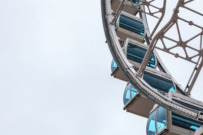 Low angle view of wiener riesenrad against clear sky