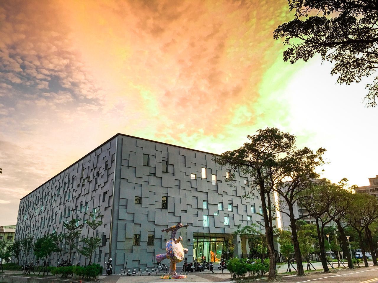 鹽埕圖書館 - 台南市公共圖書館 |  Yan Cheng Library - Tainan Public Library