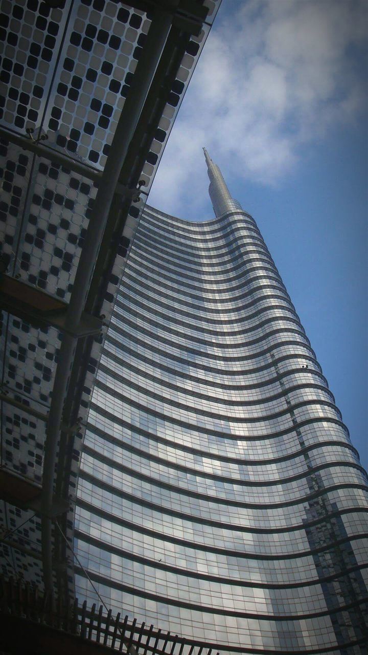 LOW ANGLE VIEW OF SKYSCRAPERS