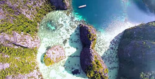 Close-up of rocks in sea