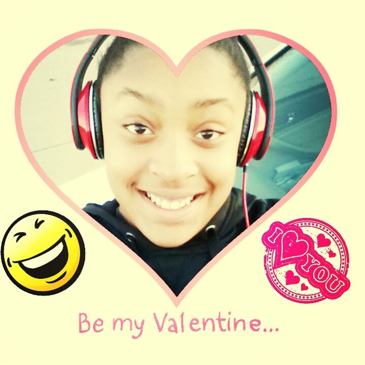 WOULD U BE MY VALENTINE??♥♥