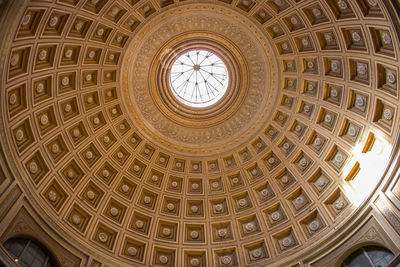 Low angle view of ceiling