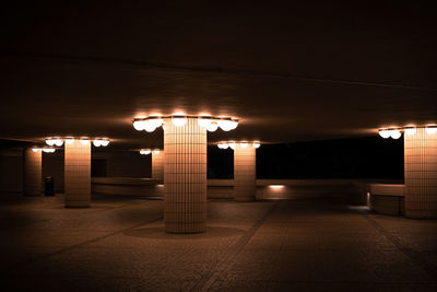 Illuminated corridor