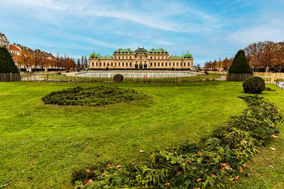 Cityscape with schloss belvedere in vienna. belvedere castle and its christmas market.