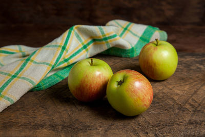 Close-up of apples on table