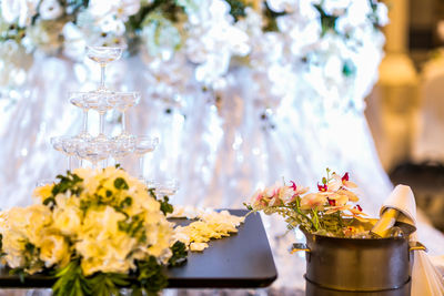 Close-up of fresh white flowers on table