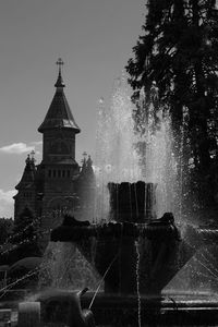 Water splashing in water