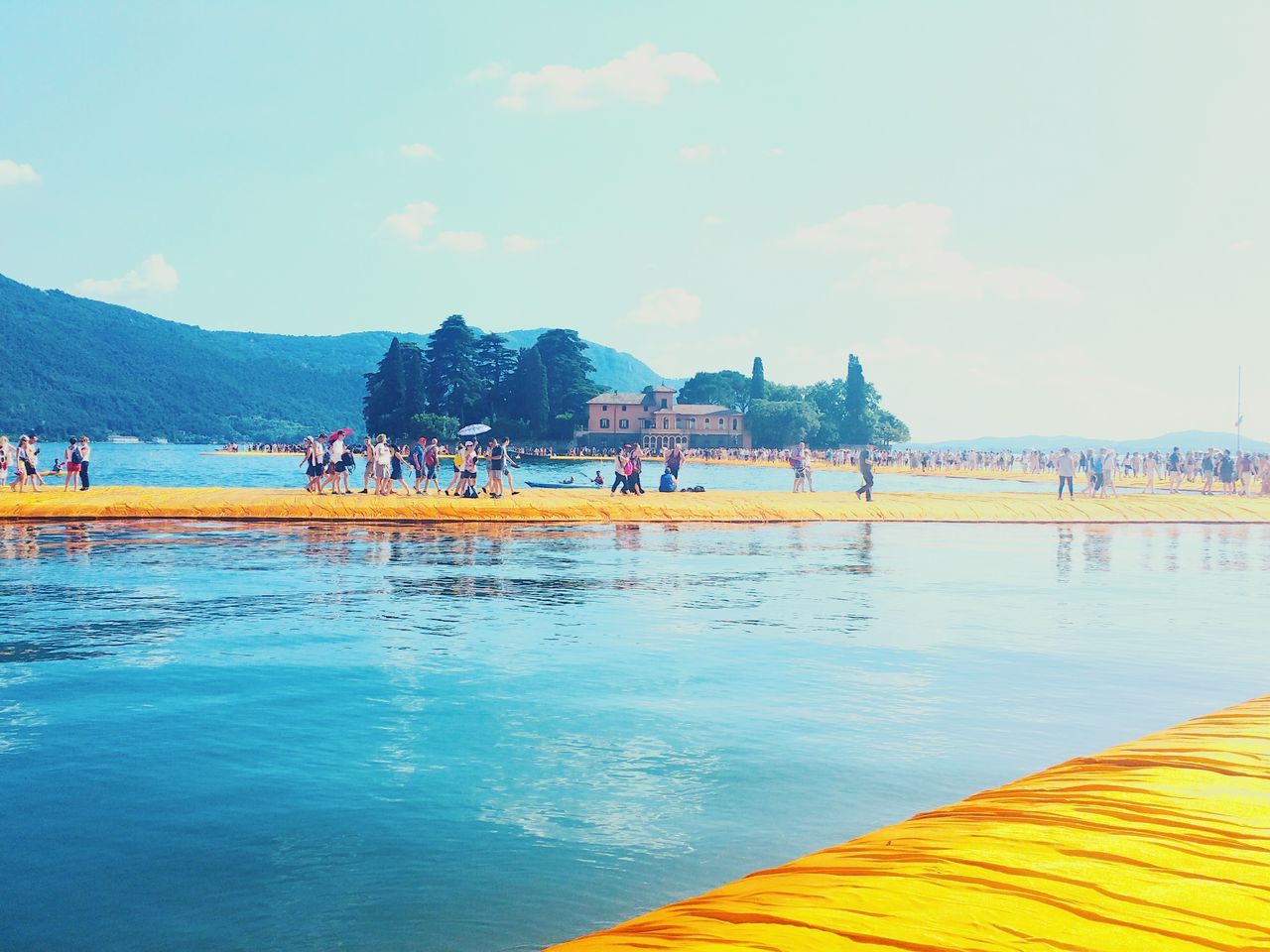 The floating piers