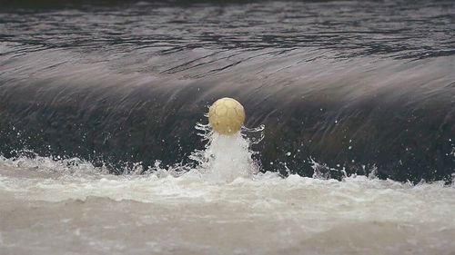 Waves splashing in water